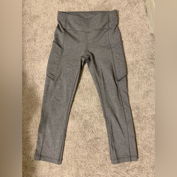 Lululemon Speed Up Cropped Leggings. - Picture 2 of 3